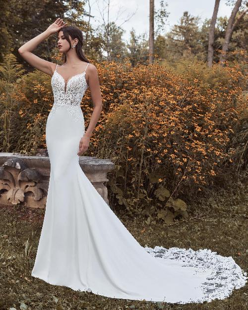 121118 simple sheath wedding dress with lace and crepe design1